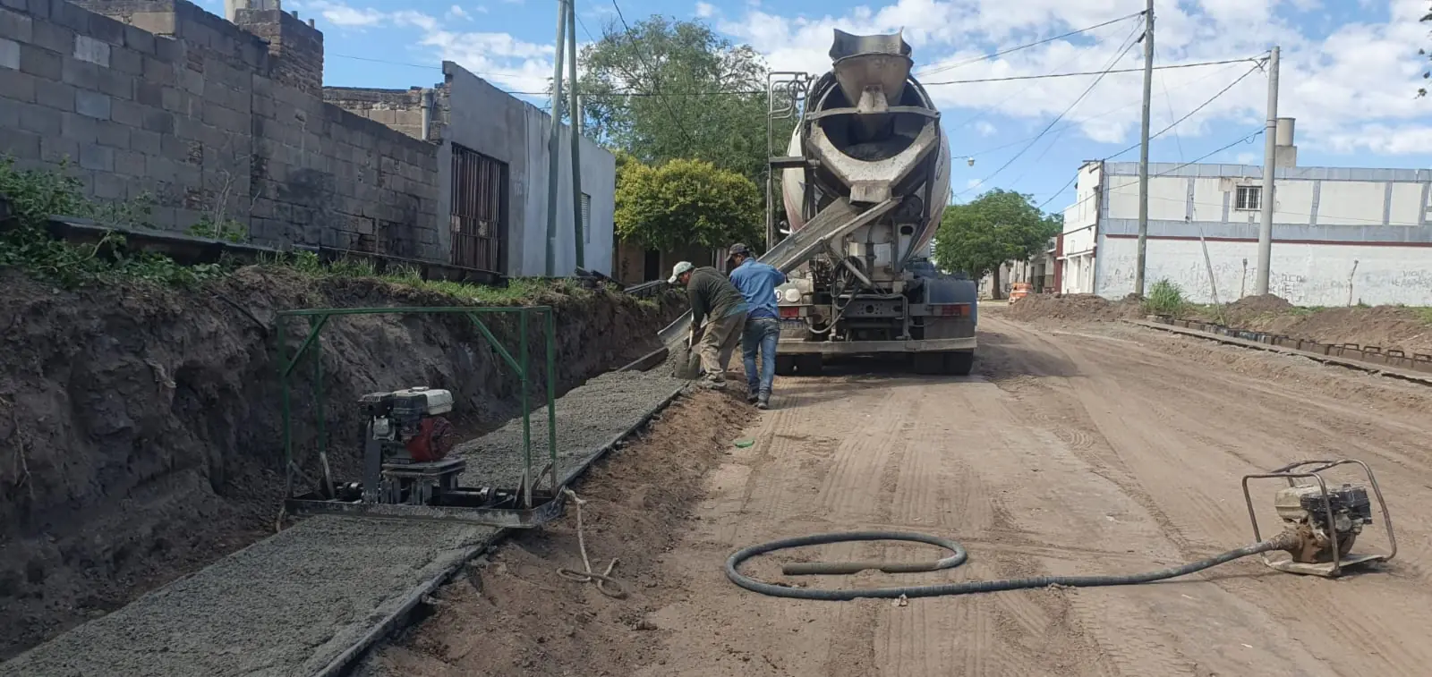 Cordón cuneta - Barrio Lomitas de Oro - Thumbnail 2